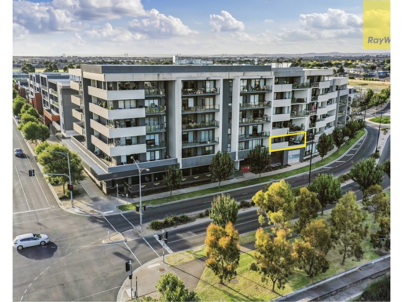154/73 Lake St, Caroline Springs VIC 3023