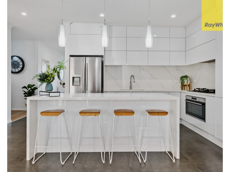 14 Lawson Way, Caroline Springs VIC 3023