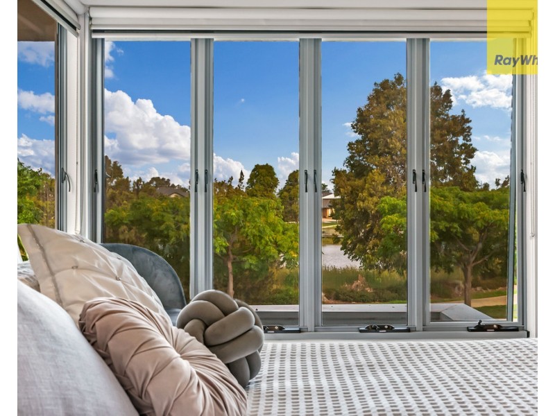 14 Lawson Way, Caroline Springs VIC 3023