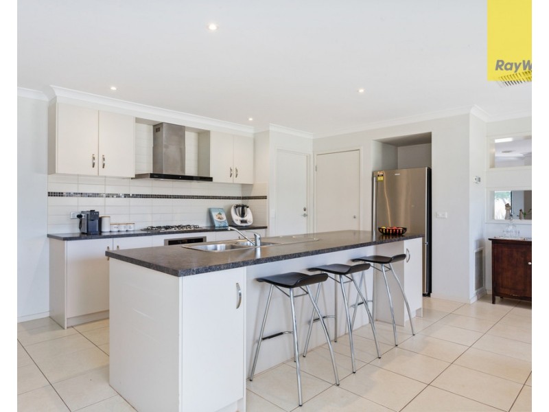 18 Webbs Avenue, Taylors Hill VIC 3037