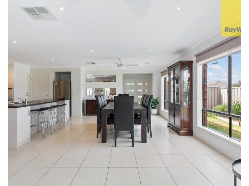 18 Webbs Avenue, Taylors Hill VIC 3037