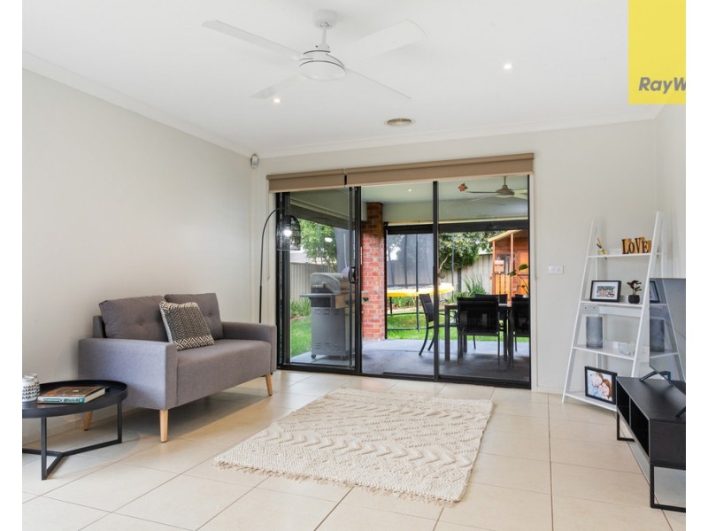 18 Webbs Avenue, Taylors Hill VIC 3037