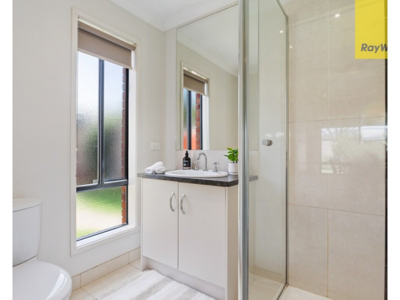 18 Webbs Avenue, Taylors Hill VIC 3037