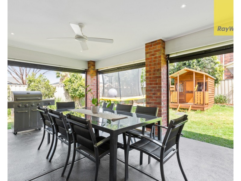 18 Webbs Avenue, Taylors Hill VIC 3037