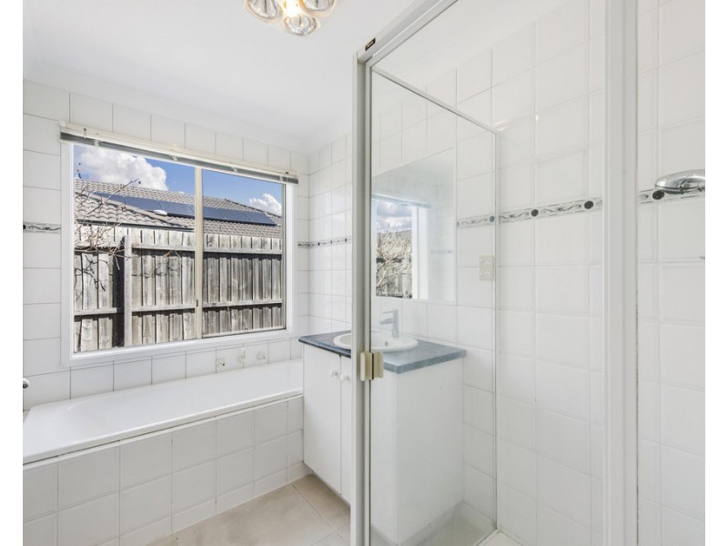 11 Balam Green, Sydenham VIC 3037