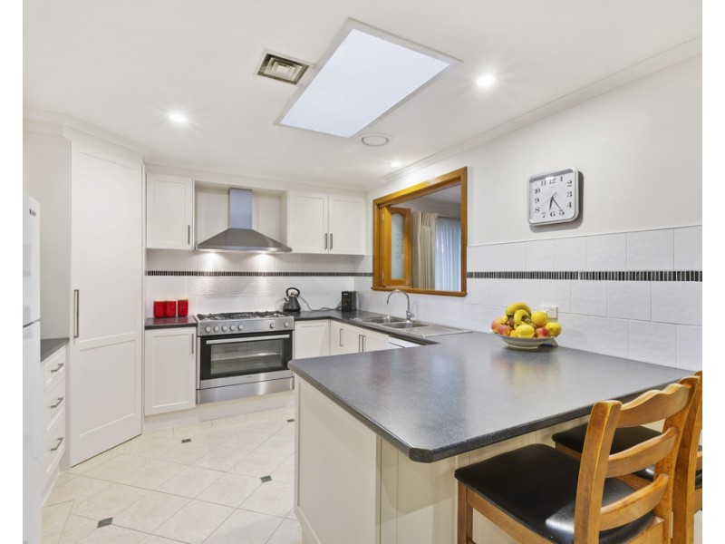 4 Apollo Road, Taylors Lakes VIC 3038