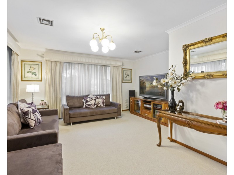 4 Apollo Road, Taylors Lakes VIC 3038