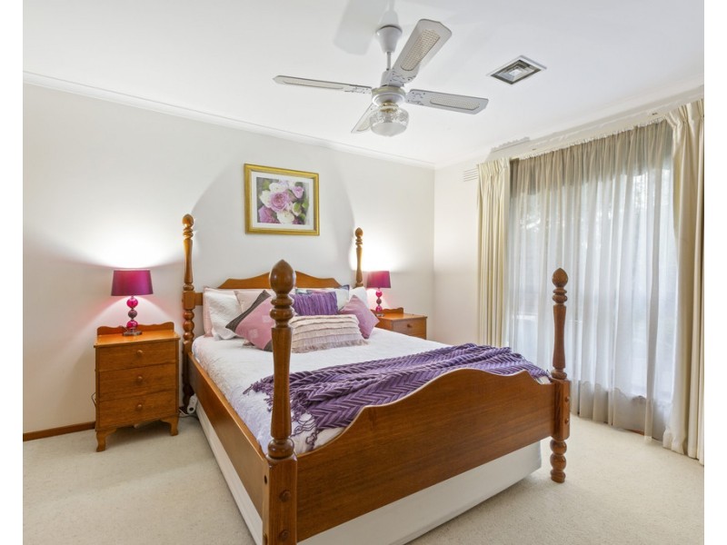 4 Apollo Road, Taylors Lakes VIC 3038