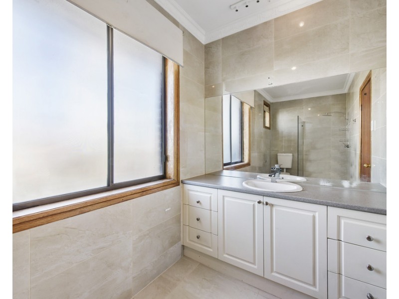 3 Beckwith Court, Taylors Lakes VIC 3038