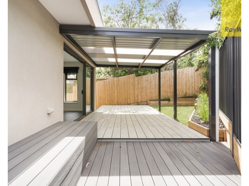 2/4 Riverside Avenue, Keilor VIC 3036