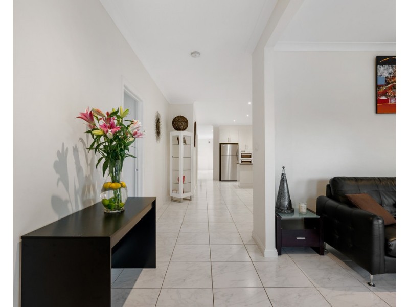 17 Woods Street, St Albans VIC 3021