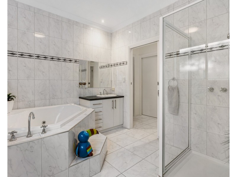 17 Woods Street, St Albans VIC 3021