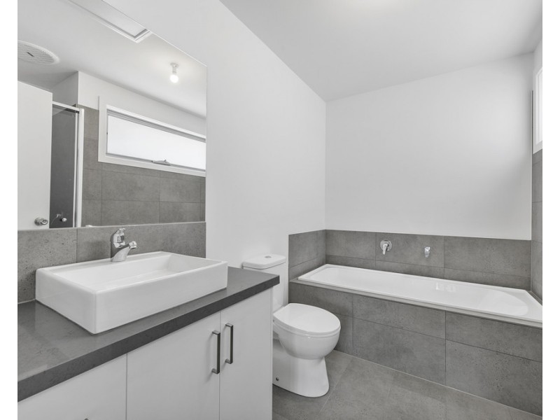 1/34 Albert Road, Sydenham VIC 3037