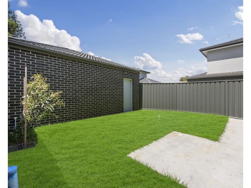 1/34 Albert Road, Sydenham VIC 3037