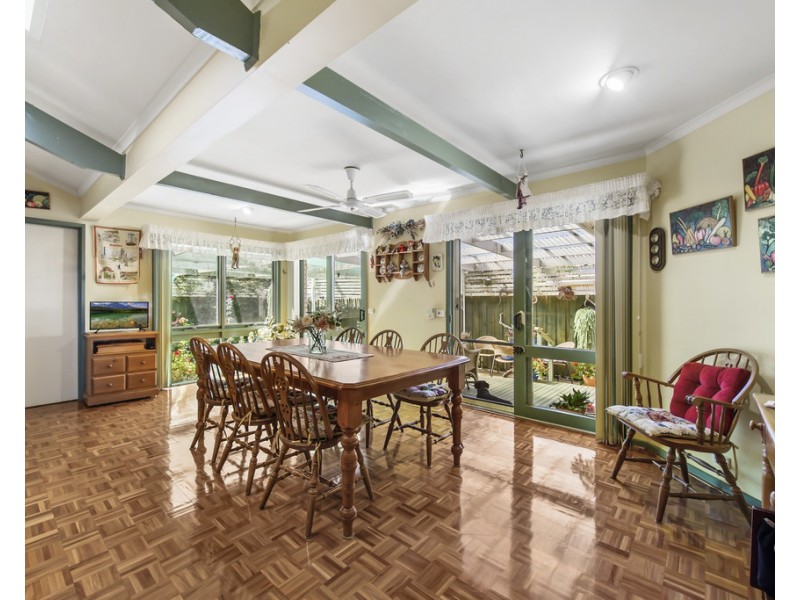 16 Rowan Drive, Kealba VIC 3021