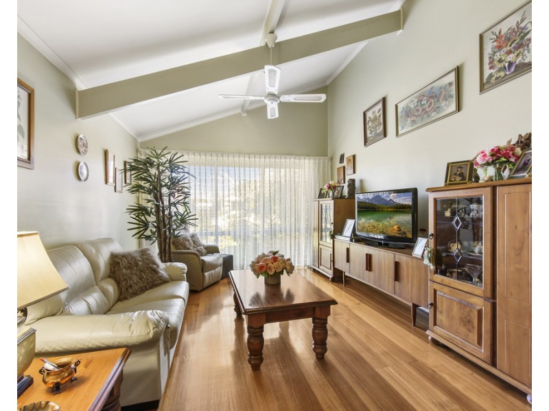 16 Rowan Drive, Kealba VIC 3021