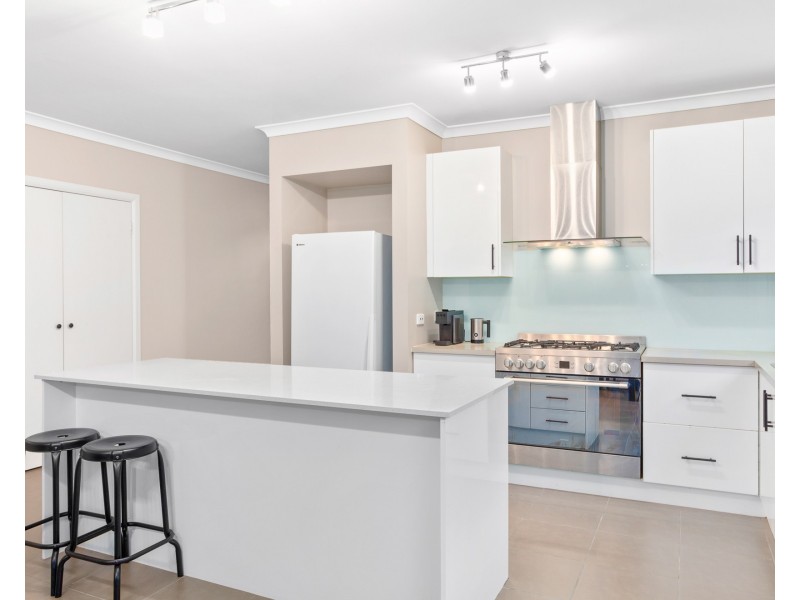 1 Synergy Court, Taylors Hill VIC 3037