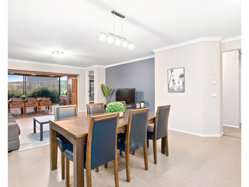 1 Synergy Court, Taylors Hill VIC 3037