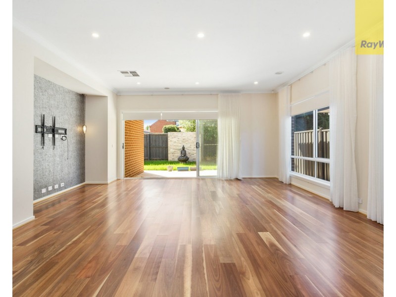 17 Tambo Crescent, Taylors Hill VIC 3037