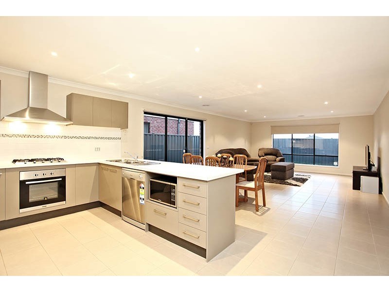 11 O’Connor Road, Deer Park VIC 3023