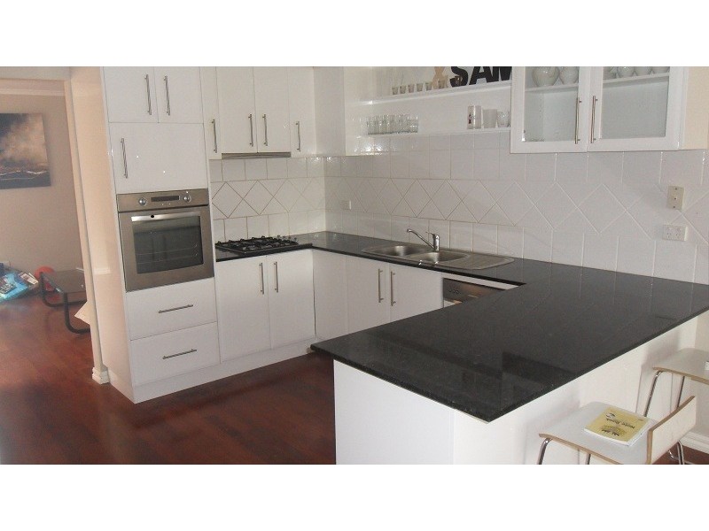 4B  Sayvel Close, Hillside VIC 3037