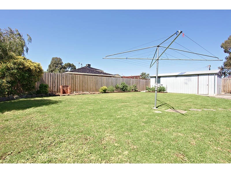 4 Barina Close, Keilor Downs VIC 3038