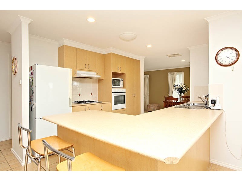 20 Berthon Crescent, Hillside VIC 3037