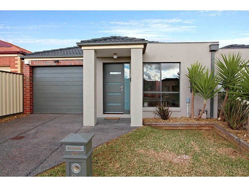 2A Balmoral Close, Hillside VIC 3037