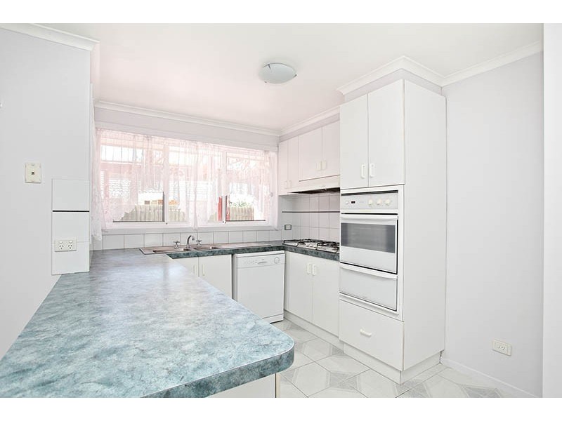 38 Chris Crt, Hillside VIC 3037