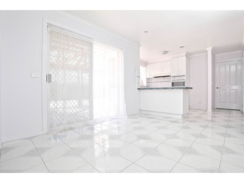 38 Chris Crt, Hillside VIC 3037