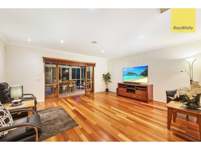 13 Salisbury Court, Hillside VIC 3037