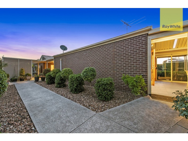 13 Salisbury Court, Hillside VIC 3037