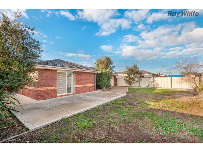 3 Sunrise Drive, Hillside VIC 3037