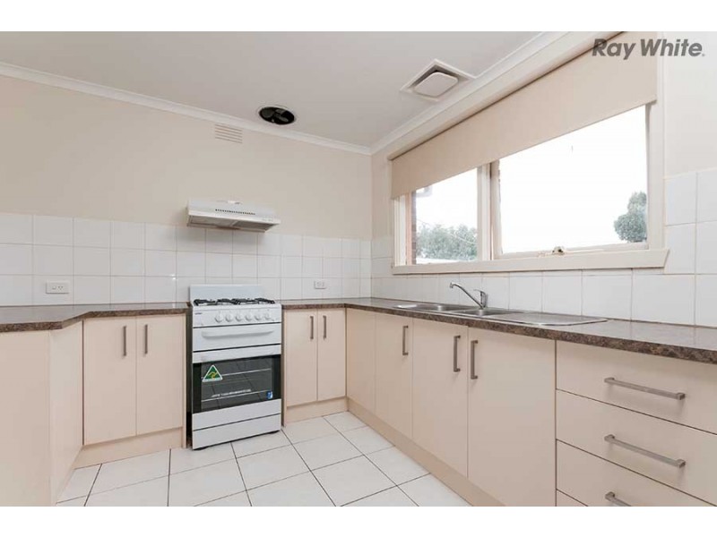 27 Camdale Parade, St Albans VIC 3021
