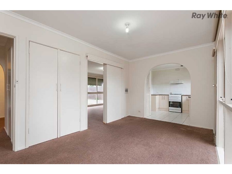 27 Camdale Parade, St Albans VIC 3021