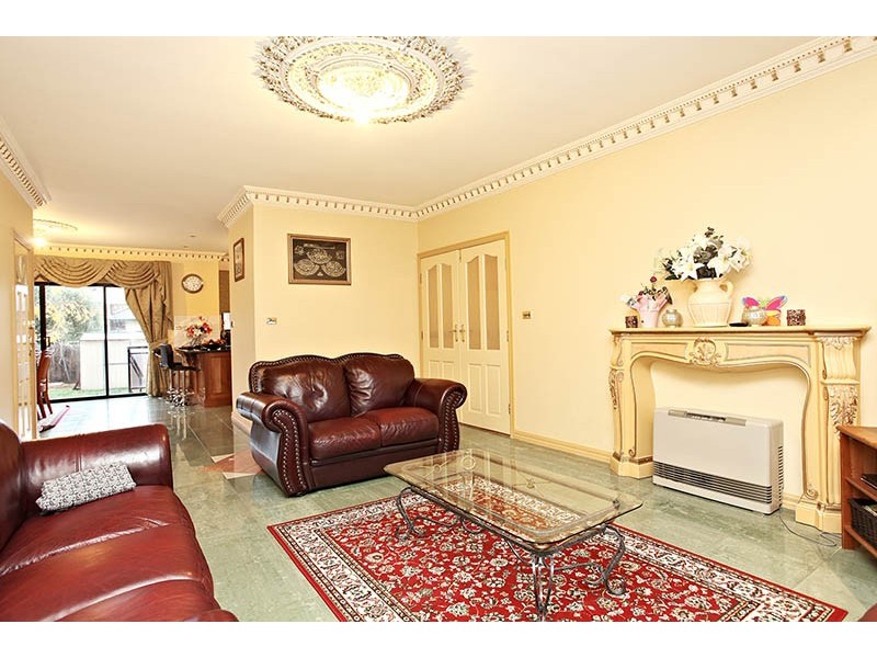 37 Australia Drive, Taylors Lakes VIC 3038