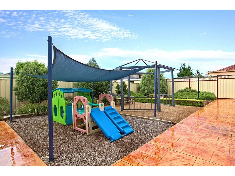 41 Webbs Avenue, Taylors Hill VIC 3037