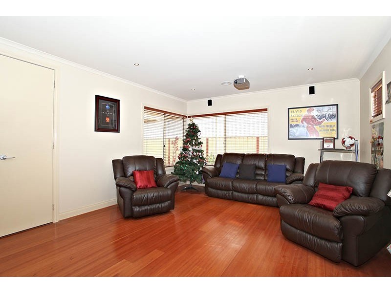 41 Webbs Avenue, Taylors Hill VIC 3037