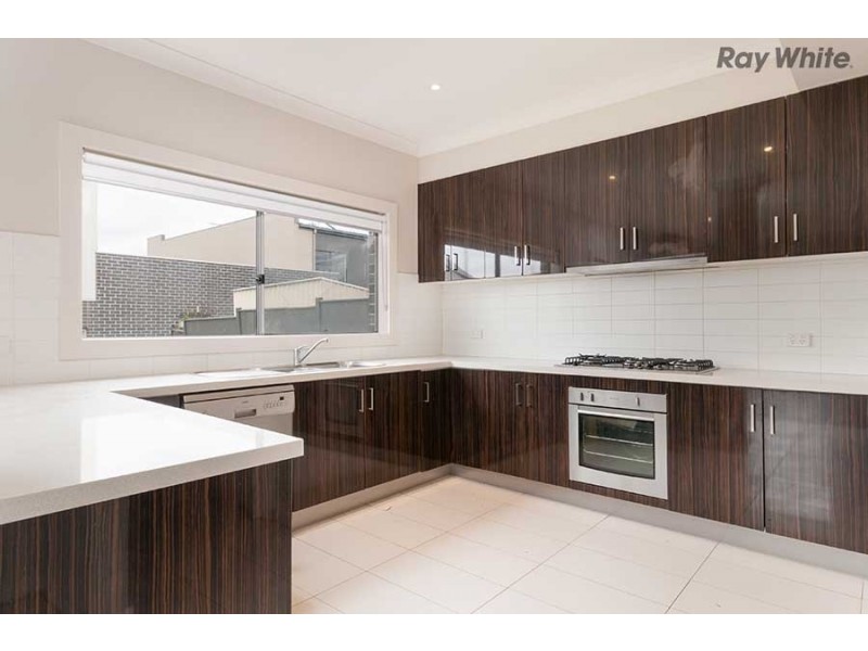 1 Kensington Street, Caroline Springs VIC 3023