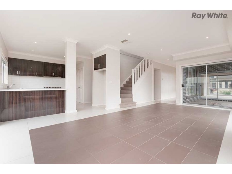 1 Kensington Street, Caroline Springs VIC 3023