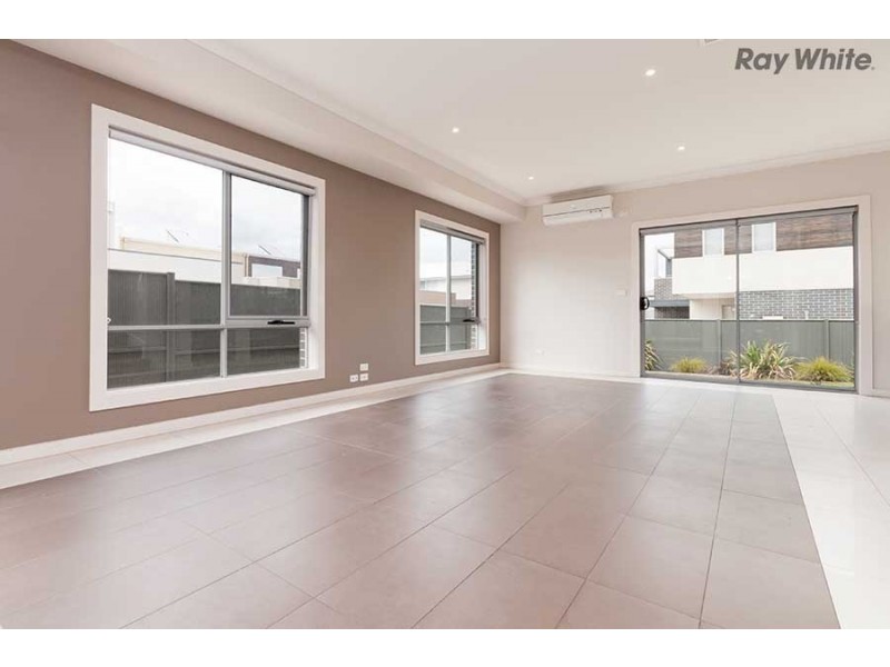 1 Kensington Street, Caroline Springs VIC 3023