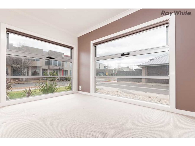1 Kensington Street, Caroline Springs VIC 3023