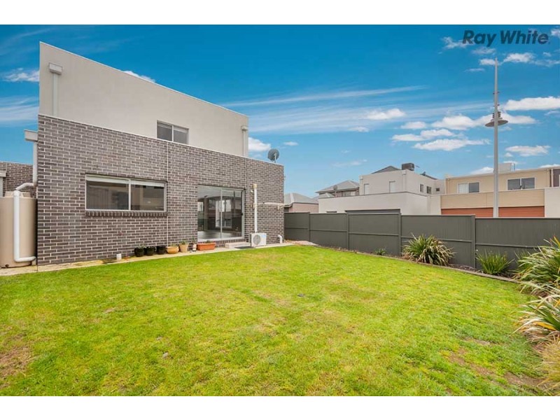 1 Kensington Street, Caroline Springs VIC 3023