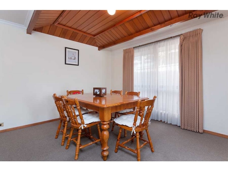 18 Morris Drive, Keilor Downs VIC 3038
