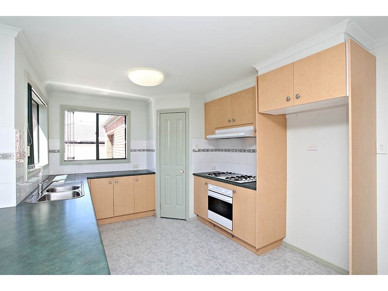 14 Amber Way, Taylors Hill VIC 3037