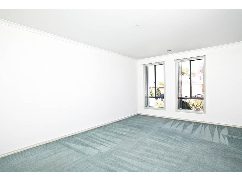 14 Amber Way, Taylors Hill VIC 3037