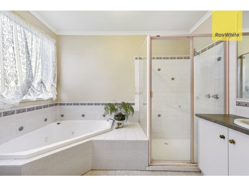 23 Pindari Avenue, Taylors Lakes VIC 3038