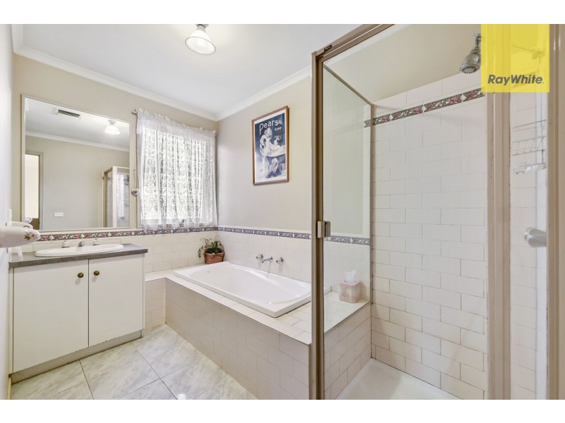 23 Pindari Avenue, Taylors Lakes VIC 3038