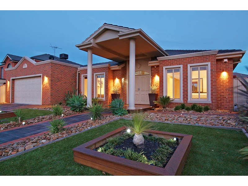 5 Summerhill Drive, Hillside VIC 3037