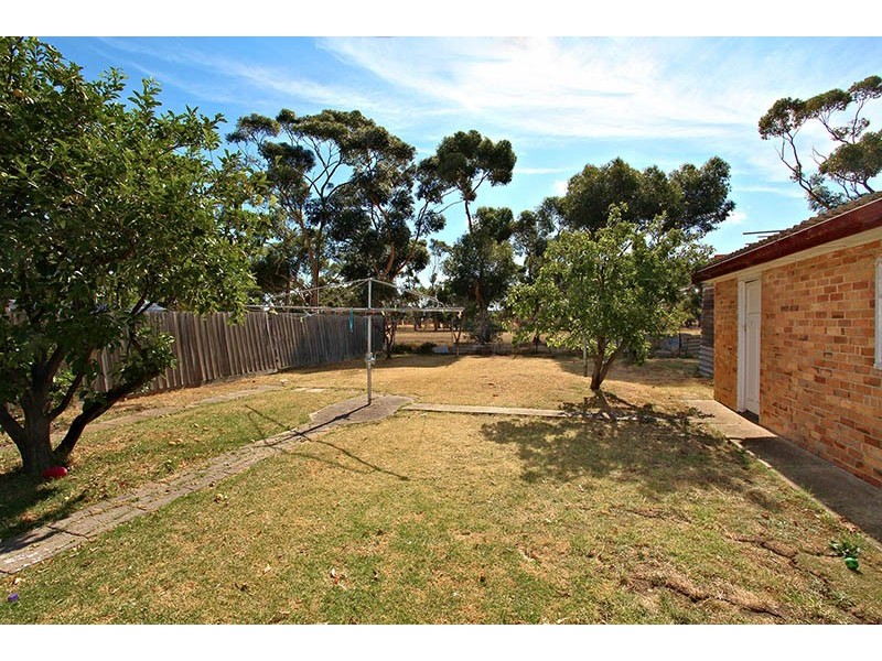 19 West Street, Ardeer VIC 3022